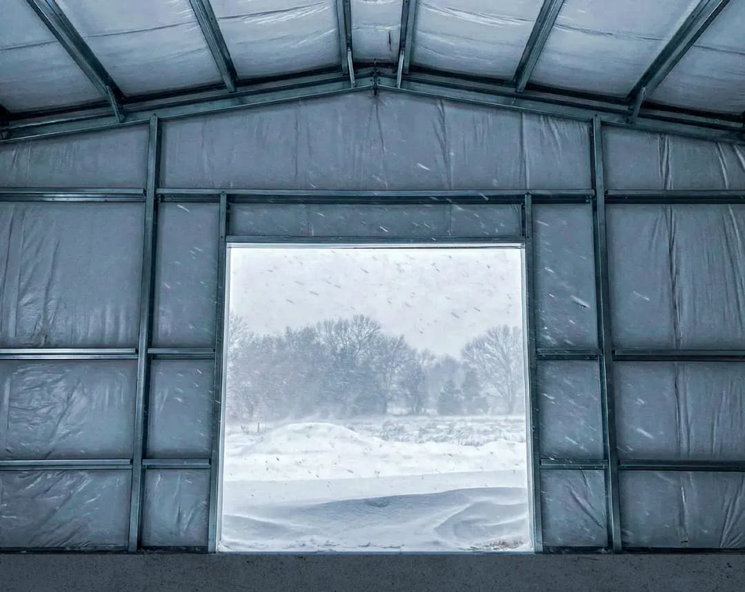 What Is the Best Contact Adhesive for Bad Weather? — article illustration